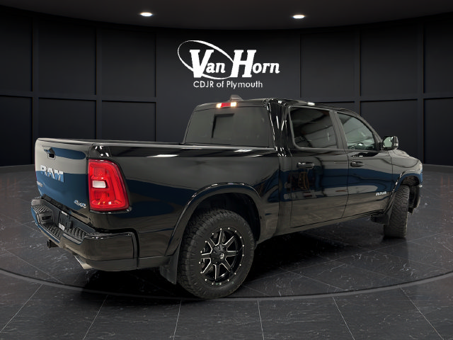 Used 2025 RAM 1500 Laramie w/ Sport Appearance Package AWD/4WD image 7