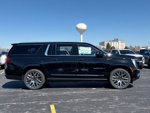 New 2026 GMC Yukon XL Denali Ultimate image 10