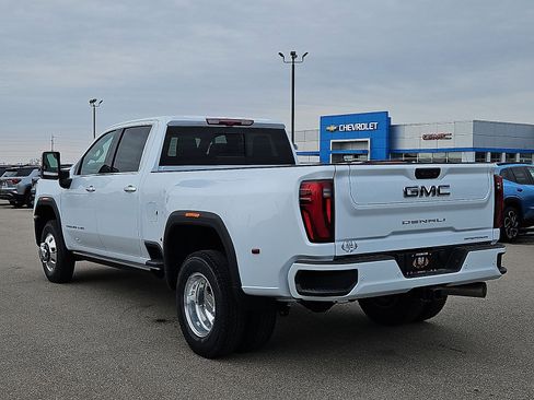 New 2026 GMC Sierra 3500 Denali Ultimate AWD/4WD image 11