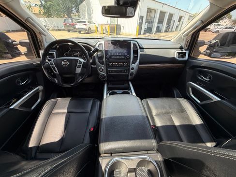 Used 2021 Nissan Titan SL w/ Moonroof Package AWD/4WD image 21