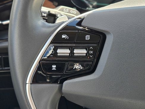 Used 2023 Kia Niro EX Touring FWD image 32