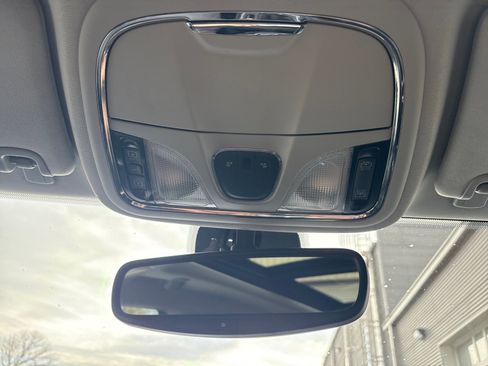 Used 2020 Jeep Cherokee Trailhawk image 34