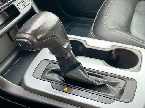 Used 2019 Chevrolet Colorado ZR2 w/ ZR2 Midnight Special Edition image 17