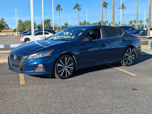 Certified 2022 Nissan Altima 2.5 SR image 2