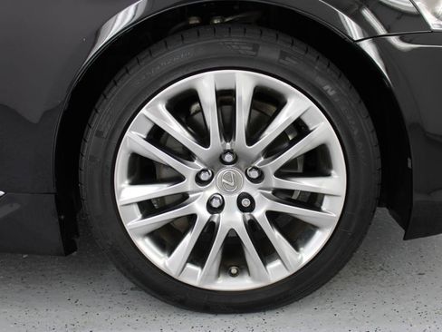 Used 2017 Lexus LS 460 w/ Comfort Package RWD image 85