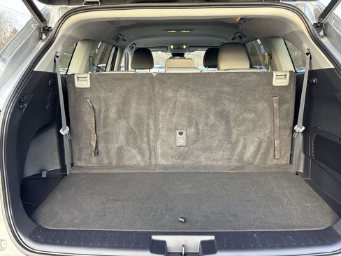 Used 2023 Toyota Highlander LE image 23