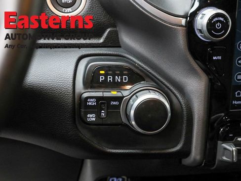 Used 2024 RAM 2500 Big Horn w/ Sport Appearance Package image 13