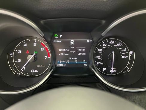 Used 2023 Alfa Romeo Stelvio Ti image 26