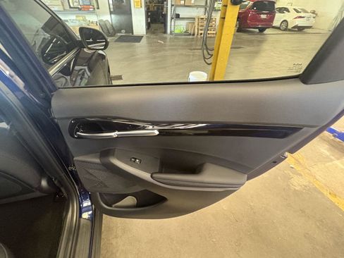 Used 2024 Kia Seltos SX w/ SX Sunroof Package AWD/4WD image 16