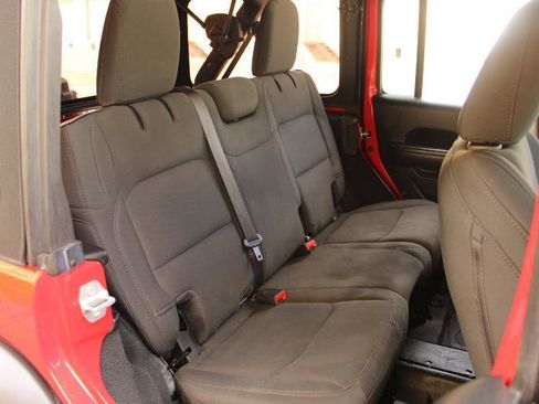 Used 2021 Jeep Wrangler Unlimited Sport AWD/4WD image 12