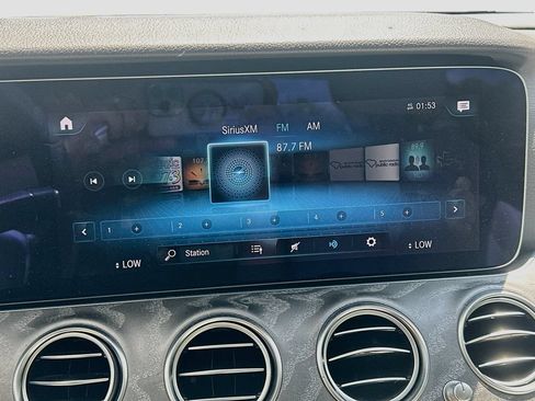 Used 2022 Mercedes-Benz E 350 Sedan image 15