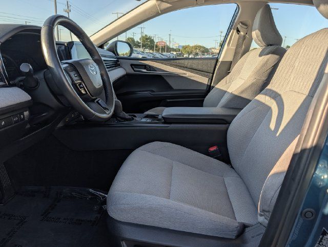 Used 2025 Toyota Camry LE w/ Convenience Package FWD image 26