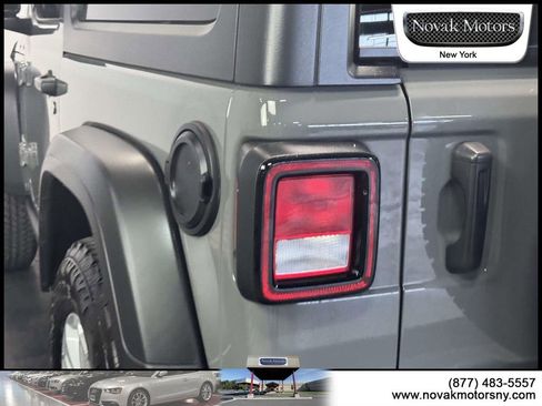 Used 2021 Jeep Wrangler Sport AWD/4WD image 9