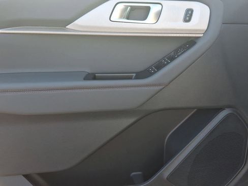 Used 2025 Ford Explorer Active image 16