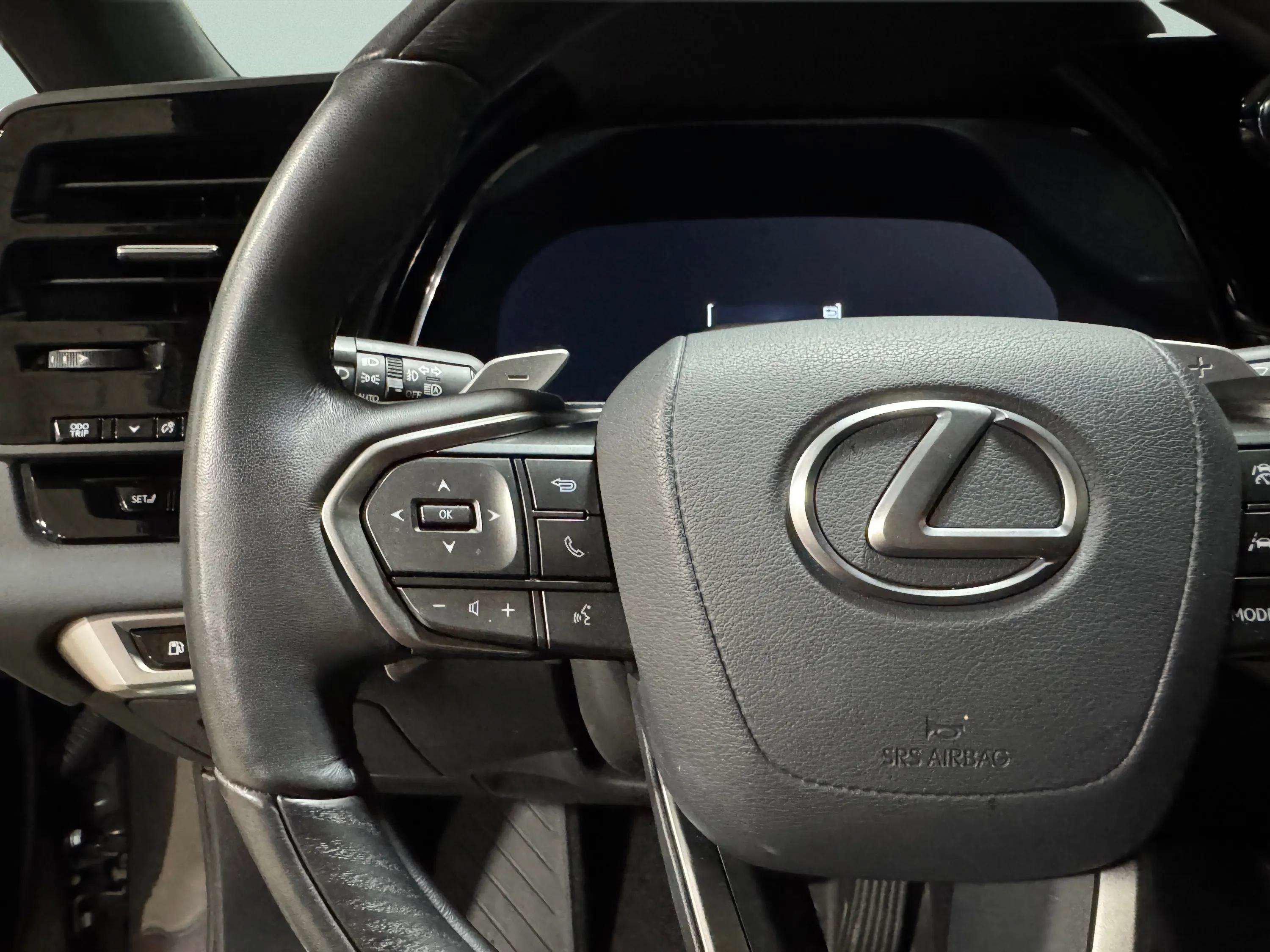 Certified 2025 Lexus RX 350 Premium w/ Convenience Package AWD/4WD image 18