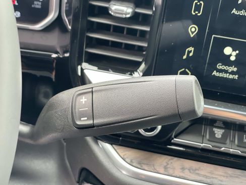 New 2026 GMC Sierra 3500 SLT w/ SLT Premium Package image 17