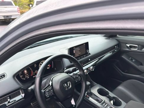 Used 2025 Honda Civic Sport image 8