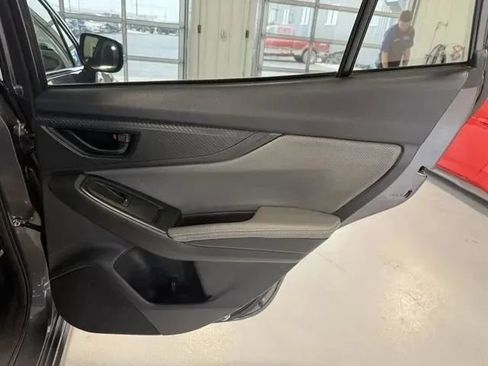 Used 2021 Subaru Crosstrek 2.5i Sport w/ Moonroof Package image 18