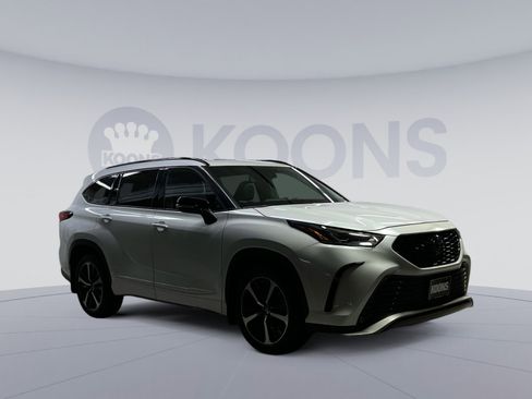 Used 2022 Toyota Highlander XSE image 14