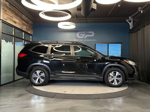 Used 2021 Subaru Ascent Premium w/ Convenience Package image 2