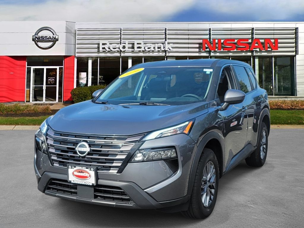 Used 2026 Nissan Rogue SV AWD/4WD image 4