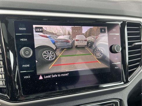 Used 2022 Volkswagen Atlas SEL Premium image 28