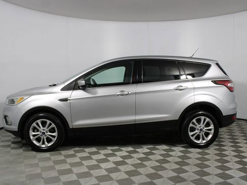 Used 2017 Ford Escape SE FWD image 25