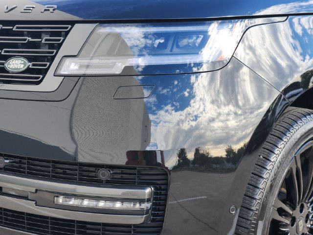 New 2027 Land Rover Range Rover Long Wheelbase SE AWD/4WD image 9