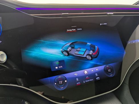 Used 2022 Mercedes-Benz EQS 580 4MATIC Sedan image 42