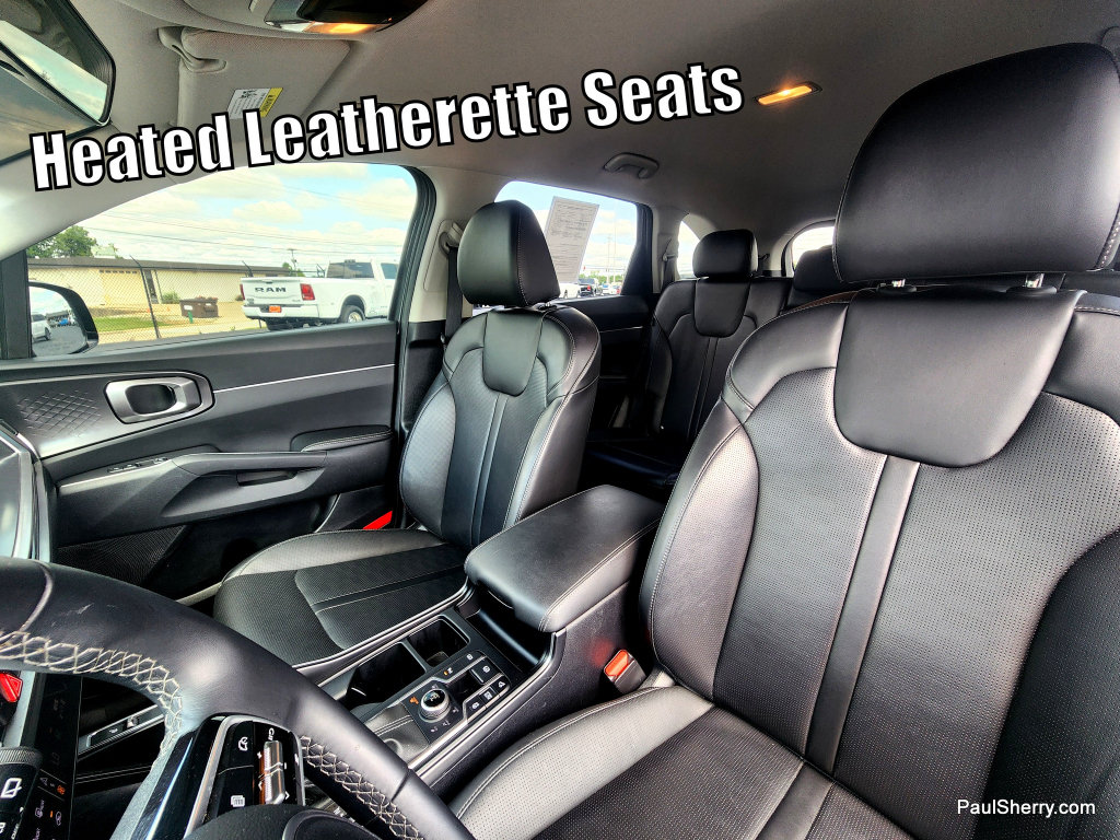 Used 2024 Kia Sorento S AWD/4WD image 3
