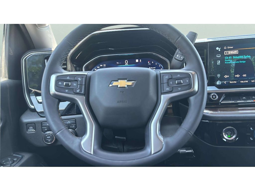 Used 2023 Chevrolet Silverado 1500 LT AWD/4WD image 14