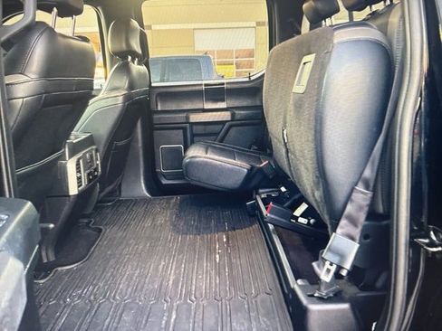 Used 2017 Ford F150 Raptor w/ Equipment Group 802A Luxury image 9