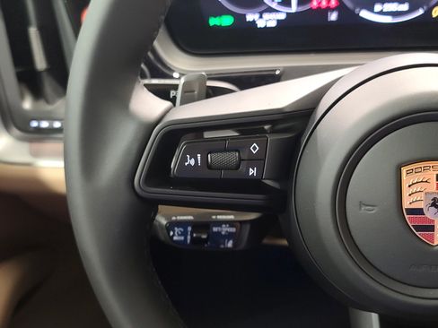 New 2026 Porsche Cayenne image 17