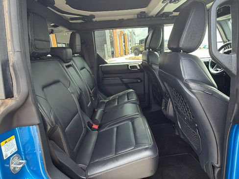 Used 2025 Ford Bronco Badlands AWD/4WD image 18