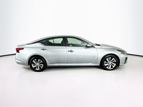 Used 2023 Nissan Altima 2.5 S FWD image 10