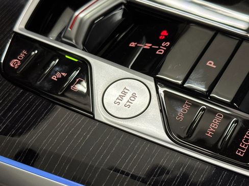 Used 2026 BMW X5 xDrive50e w/ M Sport Package image 29