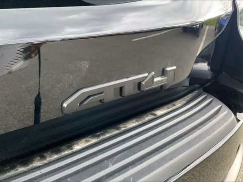 Used 2025 GMC Yukon AT4 Ultimate w/ LPO, Floor Liner Package AWD/4WD image 9