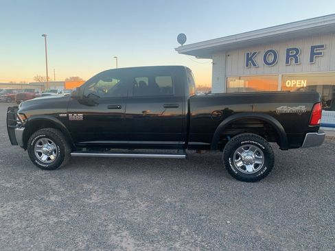 Used 2018 RAM 2500 Tradesman w/ Chrome Appearance Group image 8