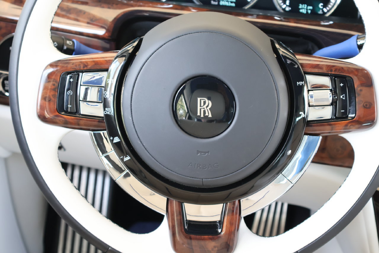 Certified 2023 Rolls-Royce Phantom Extended Wheelbase w/ Leather Finishing Pack RWD image 26