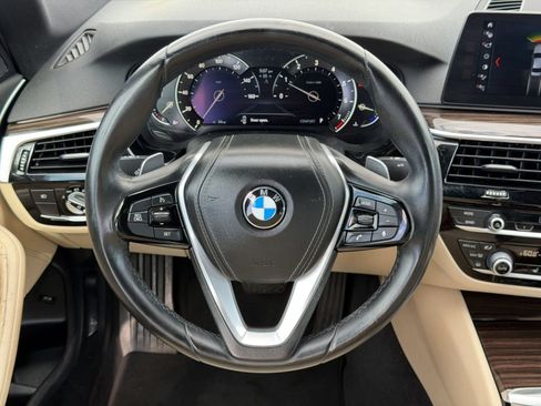Used 2017 BMW 530i RWD image 11