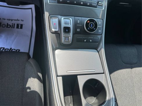 Used 2022 Hyundai Santa Fe SEL w/ Convenience Package AWD/4WD image 16