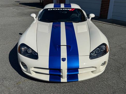 Used 2006 Dodge Viper SRT-10 w/ VOI9 Edition RWD image 8