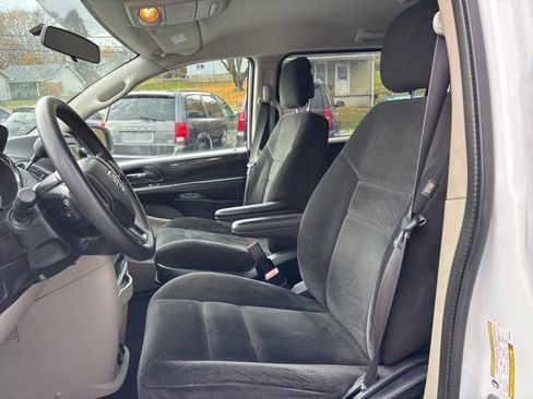 Used 2016 Dodge Grand Caravan SE w/ Quick Order Package 29E SE image 14