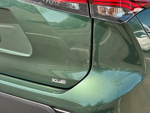Used 2024 Toyota Highlander XLE FWD image 26