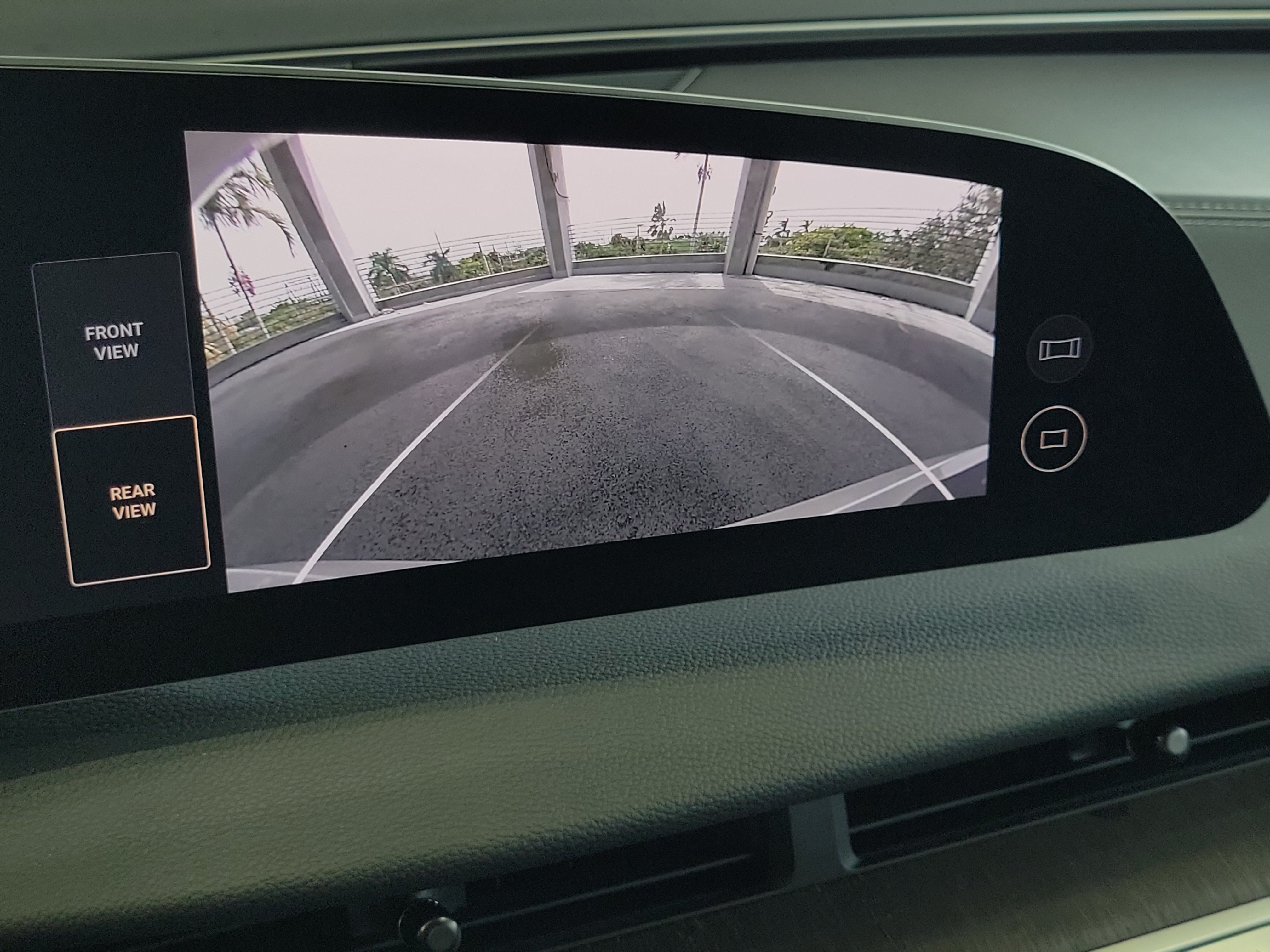 Used 2023 Lucid Air Touring AWD/4WD image 28