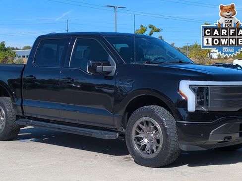 Certified 2022 Ford F150 Lightning Lariat image 9