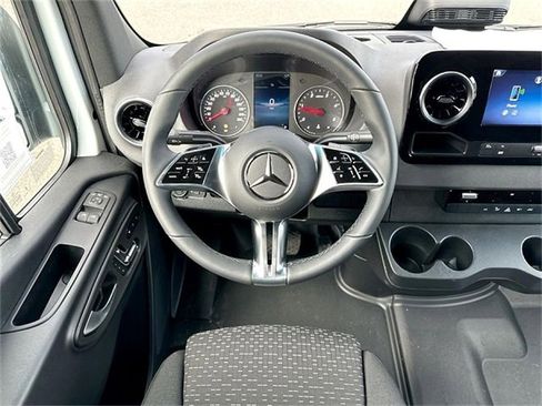 New 2025 Mercedes-Benz Sprinter 2500 image 3