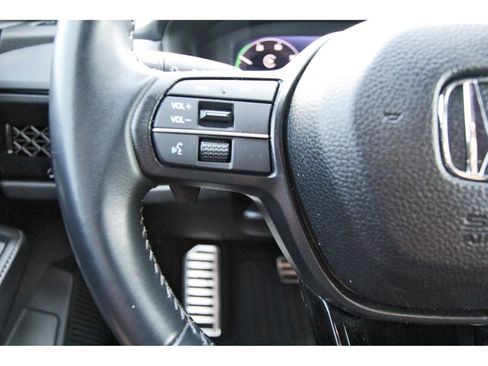 Used 2025 Honda Accord Sport image 15