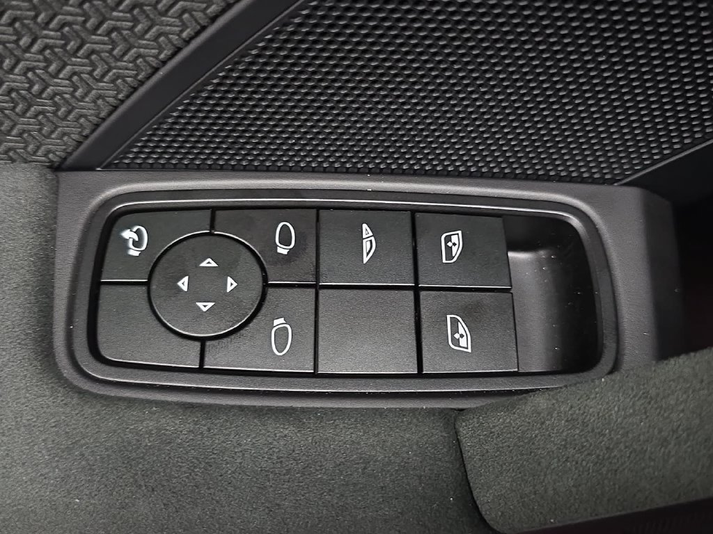 Certified 2025 Porsche 911 GTS image 24
