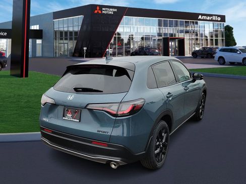 Used 2025 Honda HR-V Sport image 3